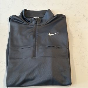 Men's Nike Dri-fit 1/2 Zip pullover dark Gray Size Small